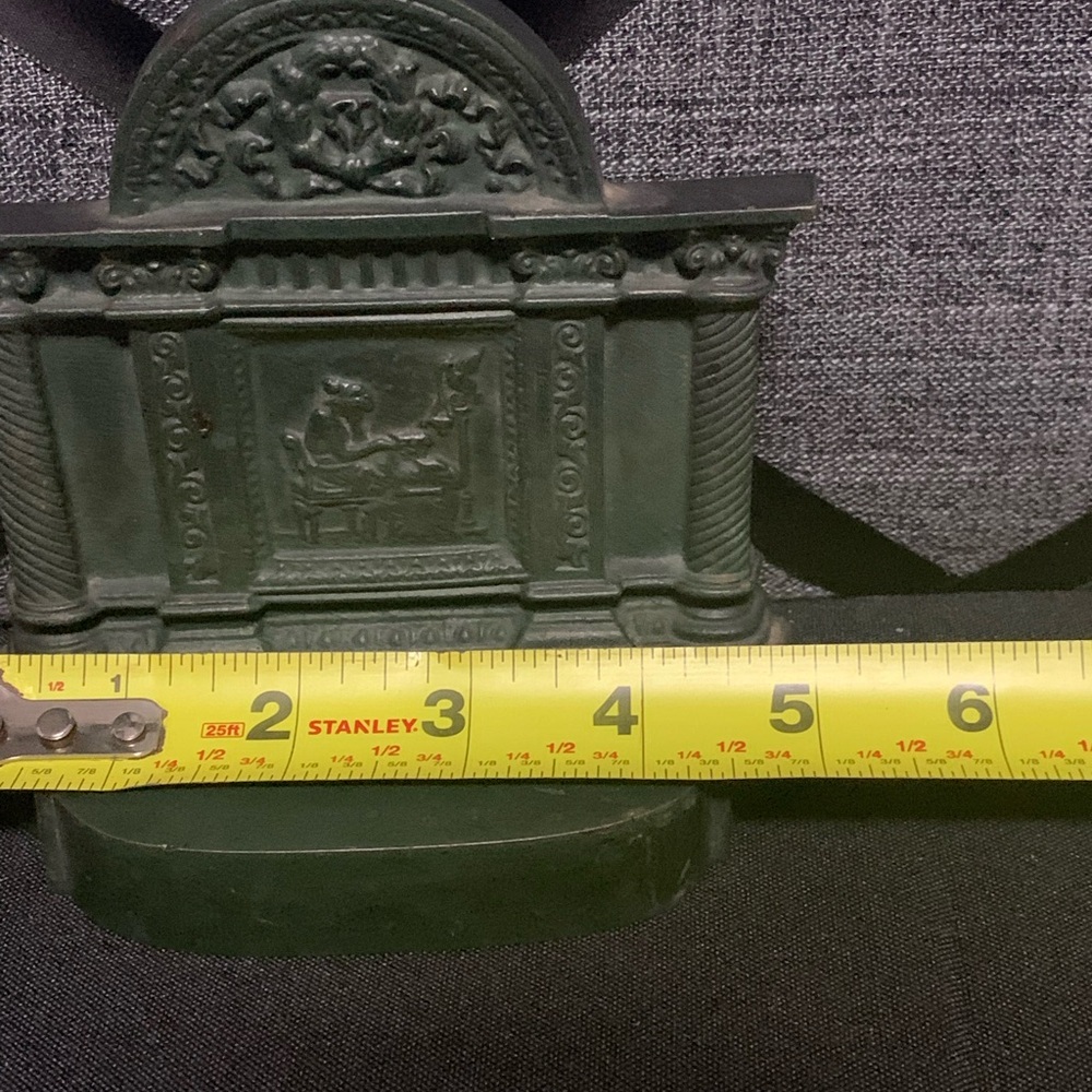 1 Vintage BETSY ROSS Sewing with Eagle/Scales of Justice Cast Iron Book End - Picture 6 of 7
